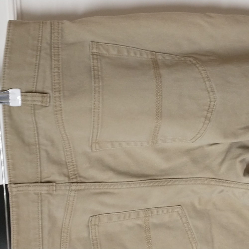 IronCo Men's Beige Slim Casual Pants - Picture 4 of 9